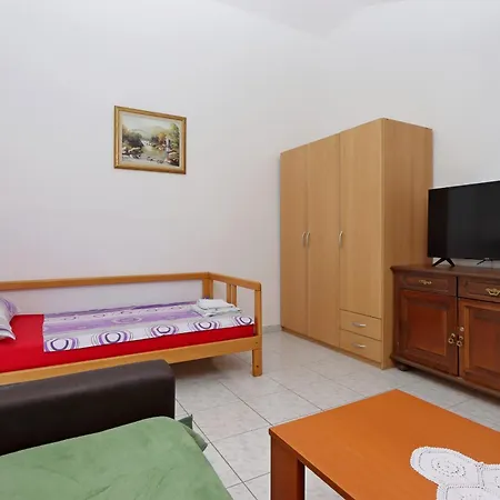 And With Parking Space Selce, Crikvenica - 2362 2* Selce