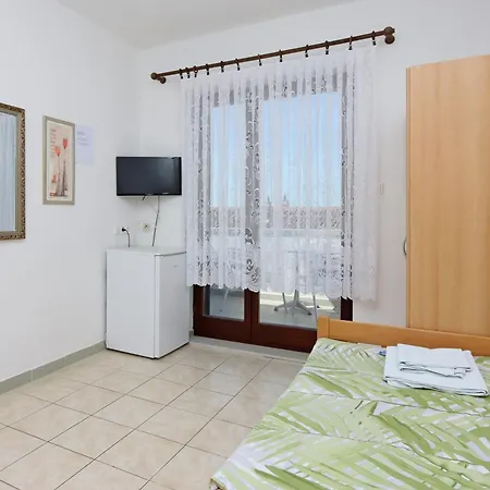 And With Parking Space Selce, Crikvenica - 2362 Penzion 2*