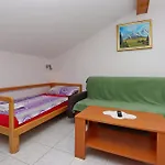 And With Parking Space Selce, Crikvenica - 2362 Gasthof Selce
