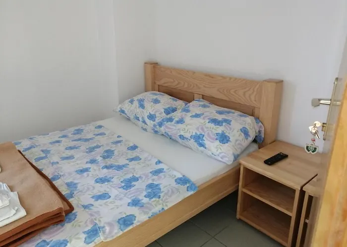 And With Parking Space Selce, Crikvenica - 2362 Pensionat 2*